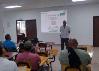 Cumplen automovilistas con enseñanza de Condúcete Bien que impartió Gobierno de Reynosa