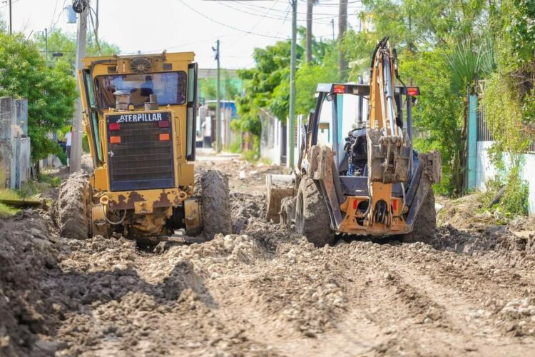 Pavimenta Gobierno de Reynosa calle Ocho Oeste con más de 4 MDP