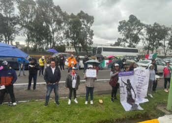 Trabajadores del Poder Judicial realizan jornada de bloqueo de carreteras en México. Foto cortesía Romeo Santos