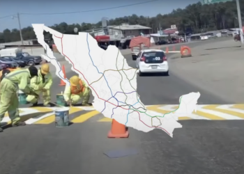 Bachetón, el programa del Gobierno Federal para reparación de carreteras federales. Foto tomada de video
