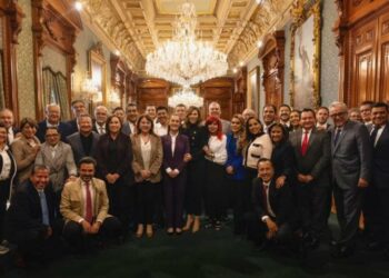 Se reúne gobernador de Tamaulipas con presidenta Claudia Sheinbaum