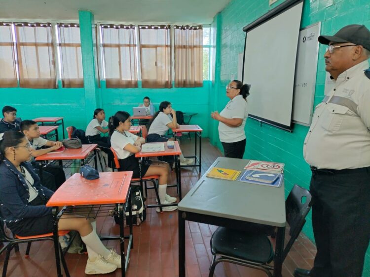 Busca Transito Victoria concientizar a los jóvenes sobre el uso de motocicletas