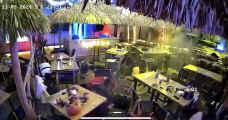 "Iban por una persona", Sheinbaum da detalles de agresión armada en Querétaro. Foto tomada de video