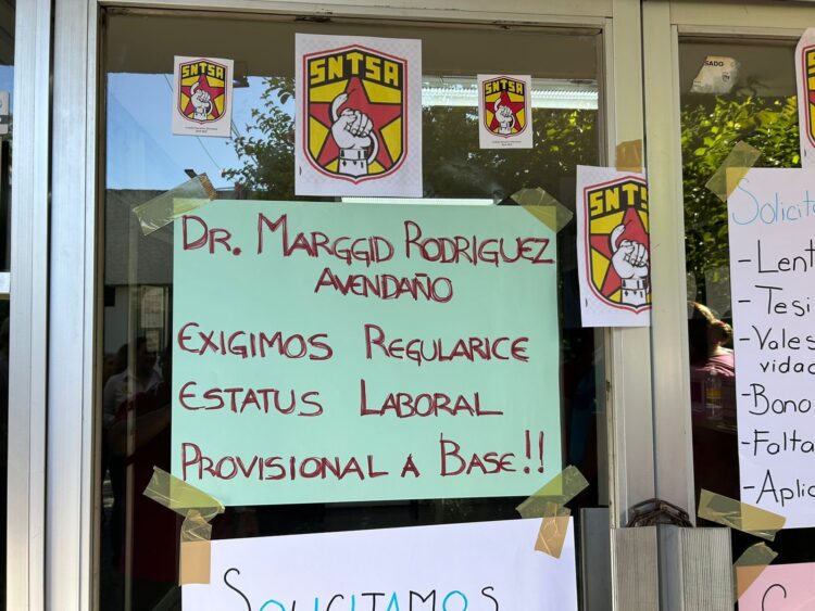 Trabajadores de jurisdicción sanitaria protestan por falta de pagos | Foto: Josué Escamilla