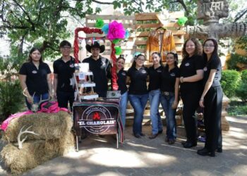 Estudiantes de la UAT participan en la exposición Tamaulipas Exporta