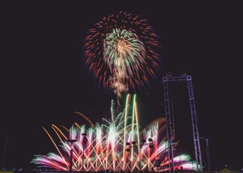 Accidentes con pirotecnia pueden provocar ceguera y quemaduras. Foto de Unsplash