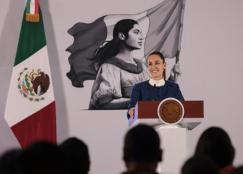 "Nunca vamos a agachar la cabeza": Sheinbaum sobre diálogo con Trump. Foto de Presidencia de México