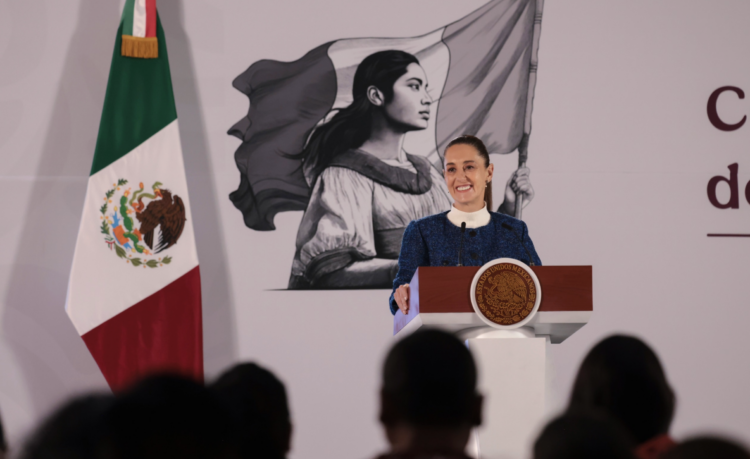 "Nunca vamos a agachar la cabeza": Sheinbaum sobre diálogo con Trump. Foto de Presidencia de México