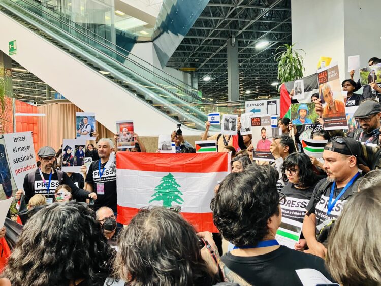 Posicionamiento abierto de medios mexicanos contra el genocidio ESTA ES LA CABEZA . Foto de Tania Villanueva para EnUn2x3