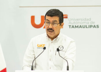 Incrementa la UAT el apoyo de becas a sus estudiantes