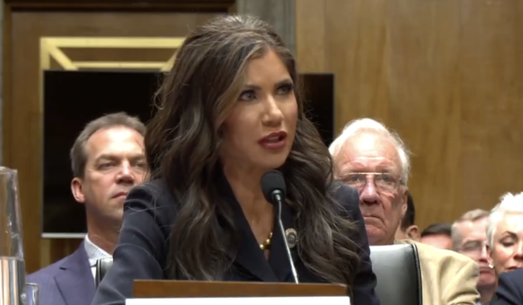 Candidata de Trump al Departamento de Seguridad reactivará programa 'Quédate en México'. Foto tomada de video