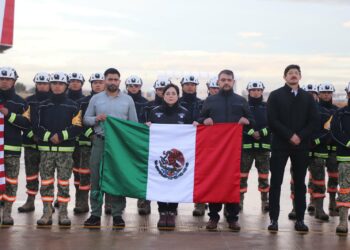 México envía equipo especializado a California. Foto de Gobierno de México
