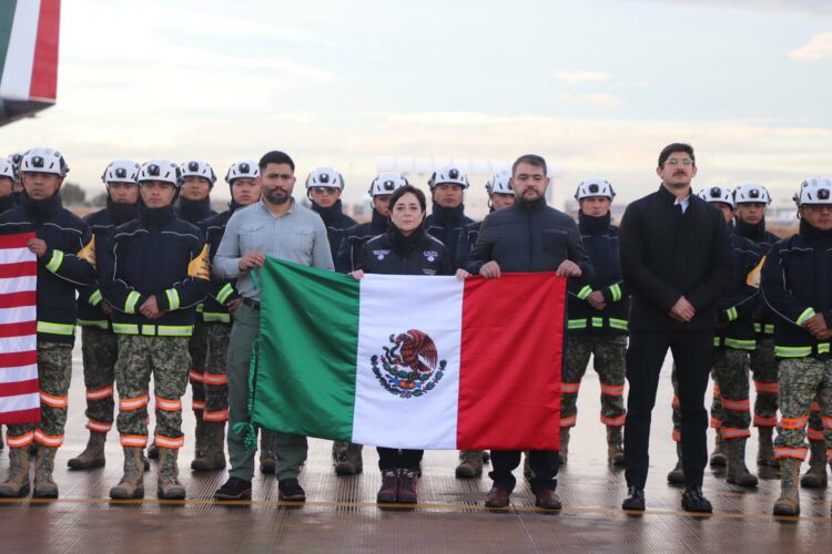 México envía equipo especializado a California. Foto de Gobierno de México