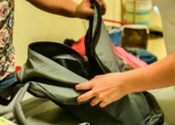 Localizan arma de juguete en mochila de estudiante de secundaria en Victoria