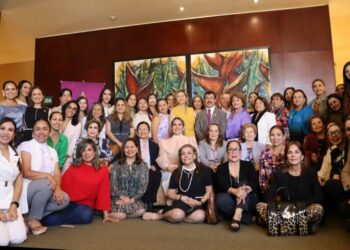 La UAT y la Asociación de Mujeres Jefas de Empresa firman convenio en la zona sur