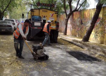 Intensifica Municipio trabajos de bacheo en calles de la zona centro | Foto: Cortesía