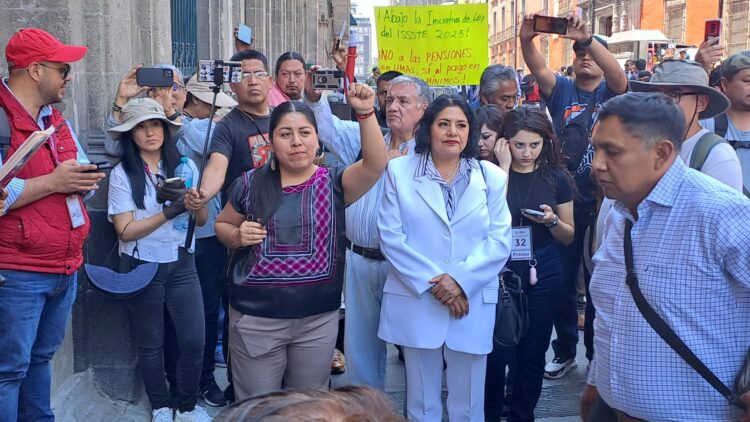 Sheinbaum retira iniciativa de reforma a la Ley del ISSSTE. Foto de CNTE Michoacán