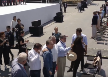 Adán Augusto, Monreal, Velasco y Alcalde frecen disculpas después de ignorar a la presidenta Claudia Sheinbaum. Foto tomada de video