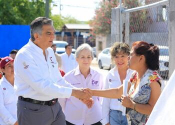 «Aquí estamos para ayudarlos»; Américo y María llevan apoyos a familias de Reynosa