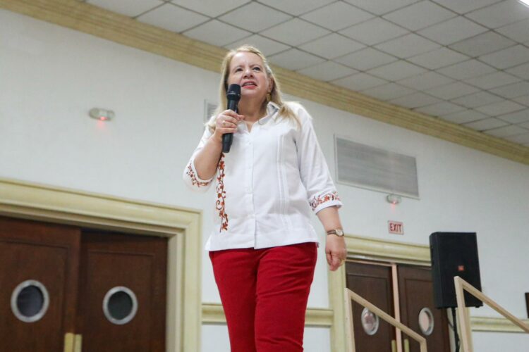 INE ordena a Loretta Ortiz y el SME retirar publicaciones de foro por violaciones a reglas de equidad. Foto de Facebook Loretta Ortiz