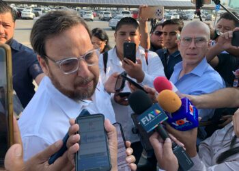 Regresan a clases pero preparan puente