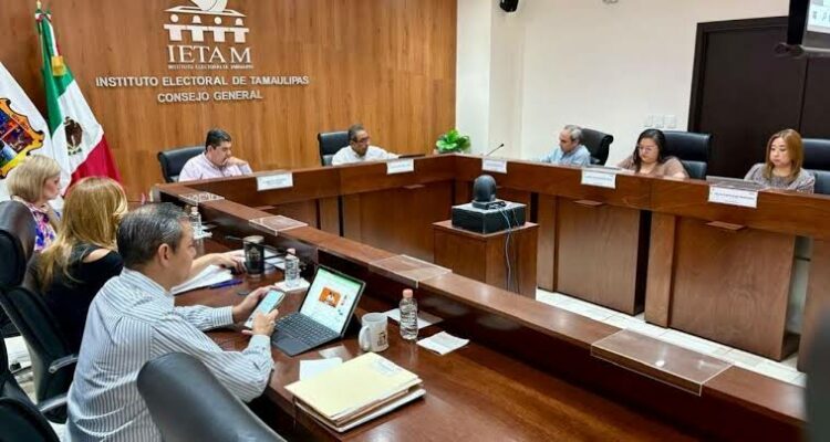 Van 29 declinaciones a un mes de la elección judicial