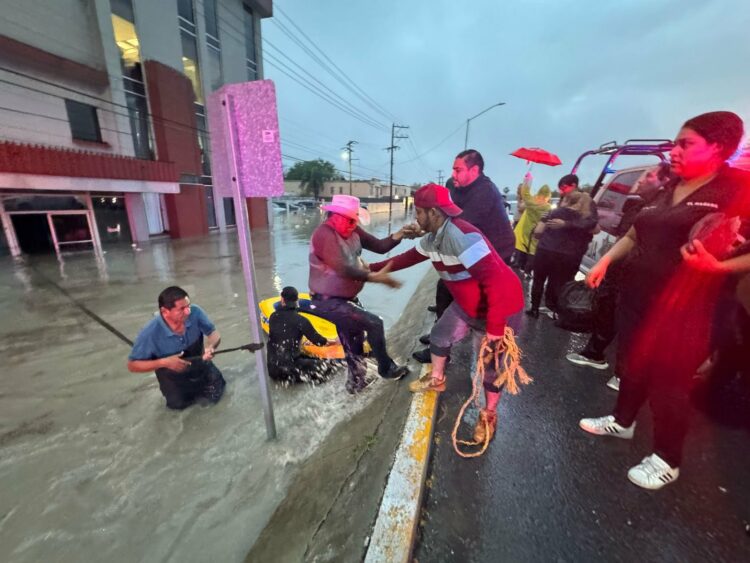 A partir de hoy se realizará la entrega de apoyos a familias afectadas por inundaciones en Reynosa. Foto de Seguridad Pública Tamaulipas