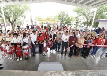 Carmen Lilia Canturosas Villarreal entrega obras de infraestructura educativa