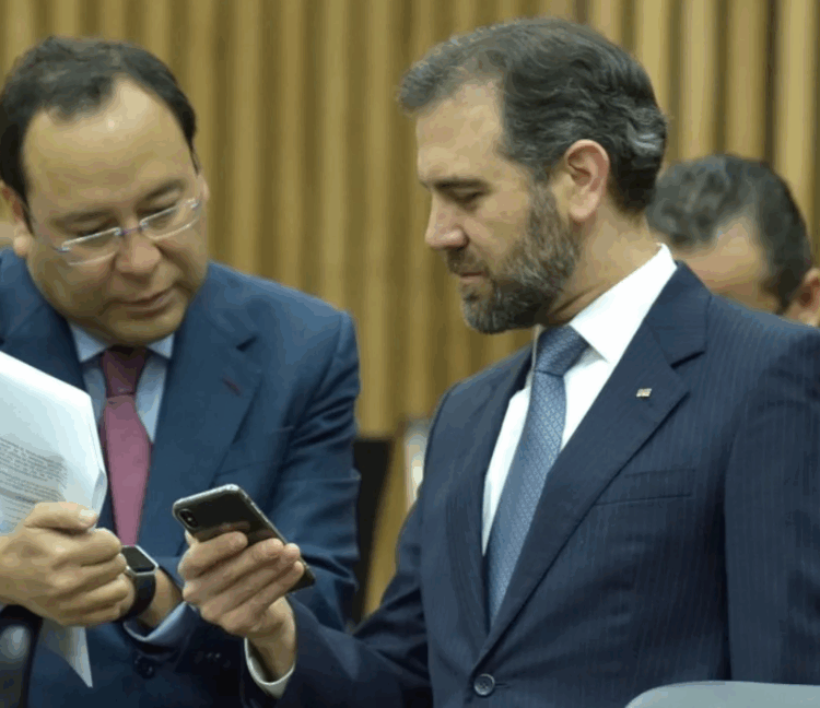 Hackean cuenta de X de Lorenzo Córdova