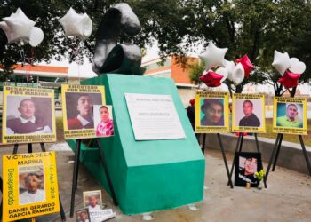 Colocarán nombres de víctimas de desaparición forzada por marinos en memorial de Nuevo Laredo. Foto de Comité de Derechos Humanos de Nuevo Laredo