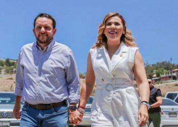 Revocan visa a gobernadora de Baja California y su esposo. Foto de Facebook