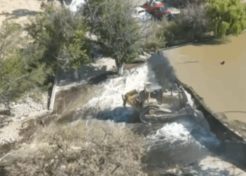 César Duarte construyó presas para retener agua ilegalmente