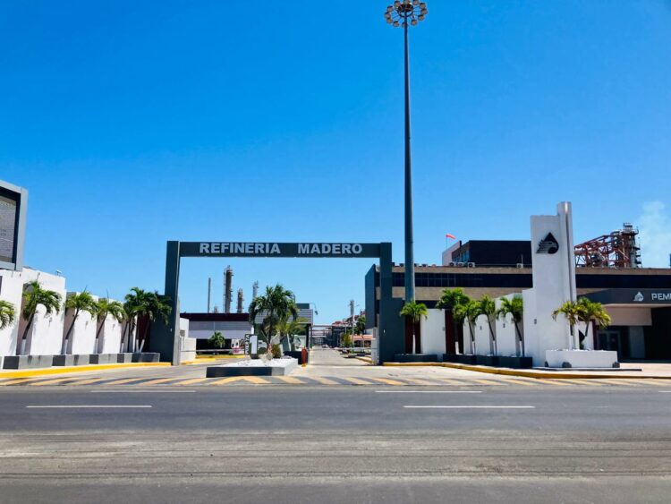 Pemex ha pagado alrededor del 60 por ciento de deudas con proveedores. Foto de Tania Villanueva/EnUn2x3