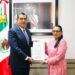 Entregan a Sergio Salomón nombramiento como nuevo titular del INM. Foto de X Rosa Icela Rodríguez