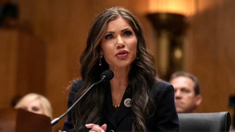 Kristi Noem, secretaria del Departamento de Seguridad Nacional de Estados Unidos