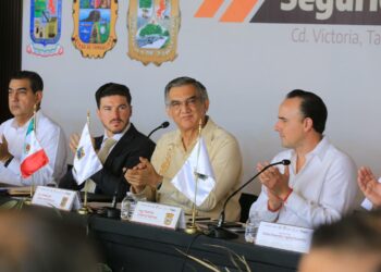 AVA, Samuel García y Manolo Jiménez se reúnen para reforzar seguridad en la región. Foto de Gobierno de Tamaulipas