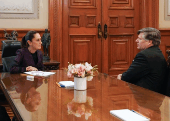 Claudia Sheinbaum y Christopher Landau