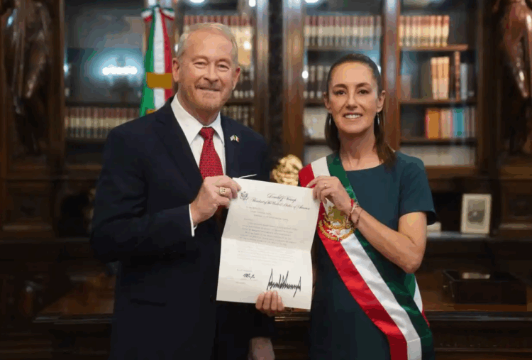 Embajador Ronald Johnson y Sheinbaum