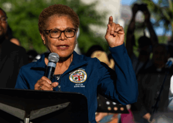 Karen Bass, alcaldesa de Los Ángeles