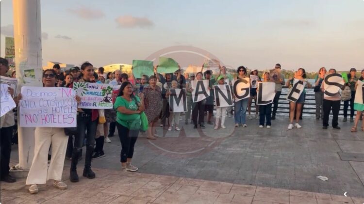 Protestan contra construcción de hotel en la Laguna del Carpintero de Tampico. Foto de EnUn2x3