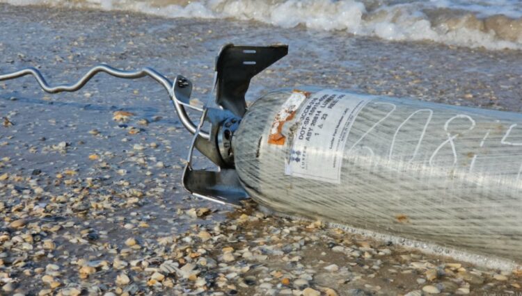 Basura espacial en Playa Bagdad. Foto de X