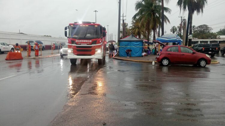 Muere trabajador frente a la Refinería Madero. Foto de Protección Civil