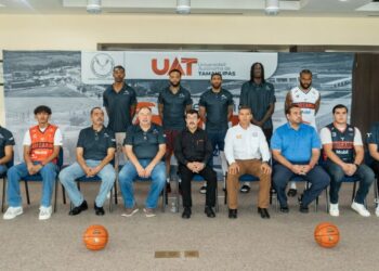 Presenta rector de la UAT al nuevo equipo varonil de Basqdesuetbol Correcaminos