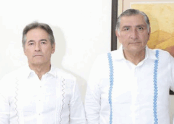 Exsecretario de Seguridad de Tabasco y Adán Augusto López Hernández. Foto de web