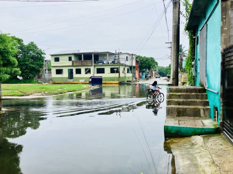 Al menos 28 comunidades incomunicadas en Tamaulipas por inundaciones. Foto de Tania Villanueva/EnUn2x3