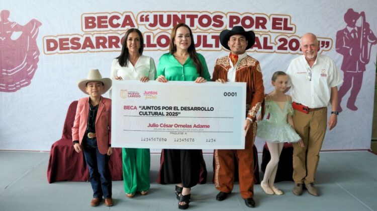 Gobierno de Nuevo Laredo realiza deposito de Becas Culturas a más de 300 artistas locales