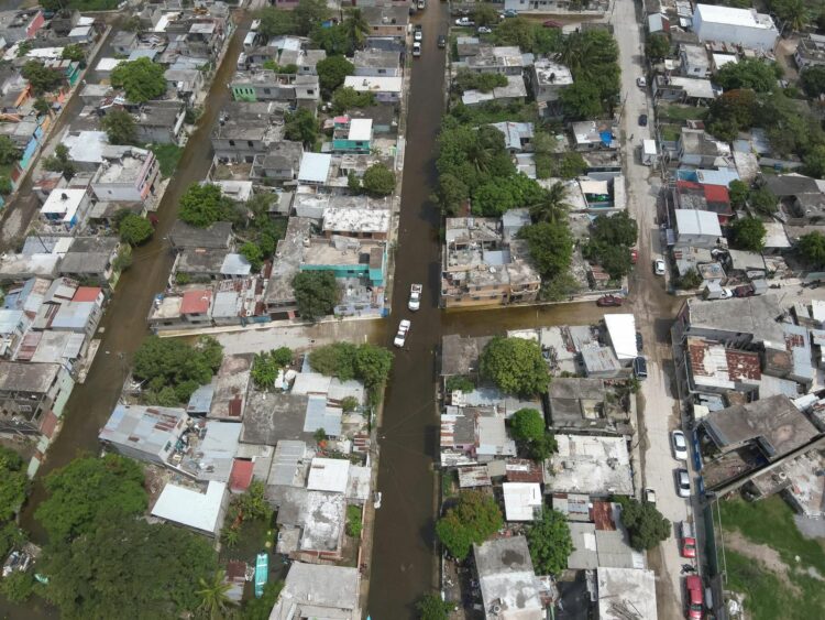 Al menos 17 escuelas resultaron afectadas por Barry