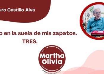 Escrito en la suela de mis zapatos. TRES.