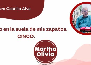 Escrito en la suela de mis zapatos. CINCO.