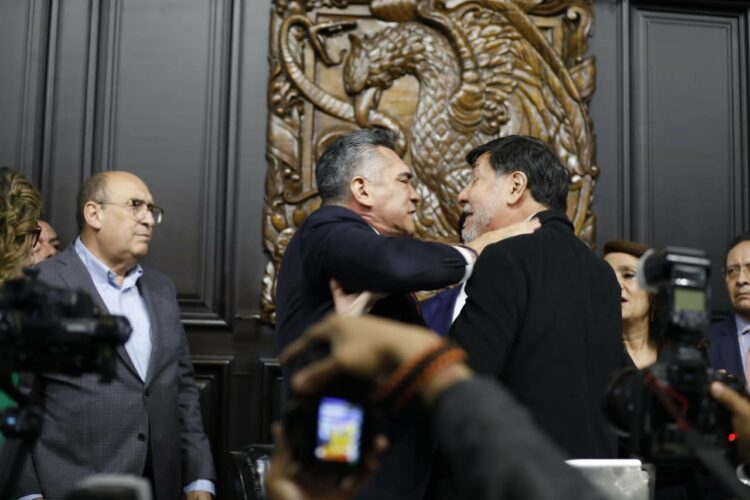 Citan a sesión urgente en el Senado tras riña; Noroña denunciará penalmente a Alito. Foto de X Andrea Chávez
